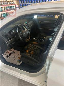 کرایسلەر 300